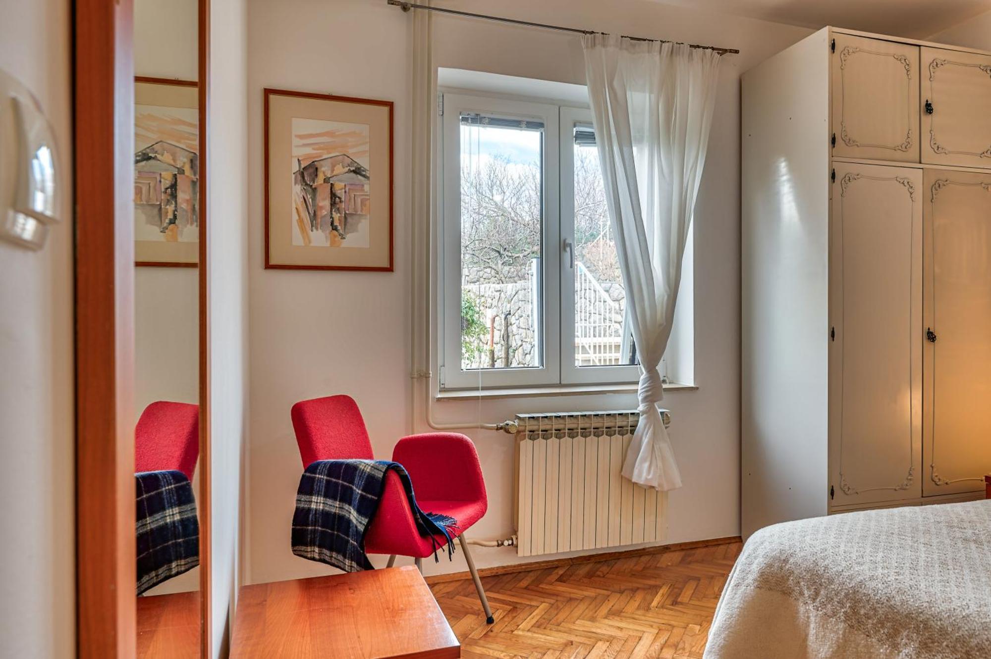Frlan Apartment *